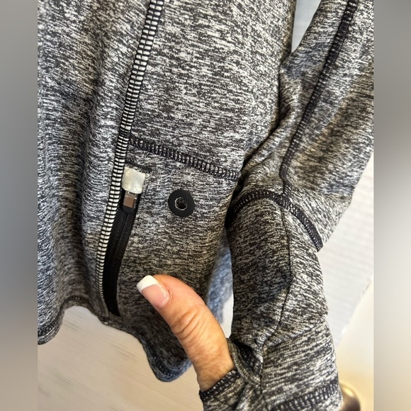 Athleta quarter zip workout grey/black long sleeve top with thumb holes Sz-S T17 - Picture 2 of 7